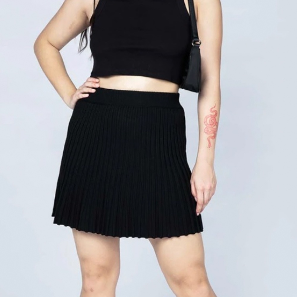 NWOT | Princess Polly | Susan Mini Skirt | Black | Size M/L